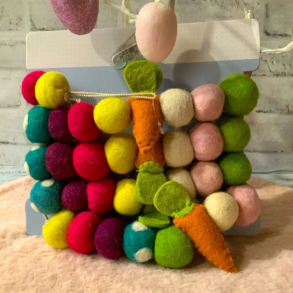 COPY - Bunny Boulevard 6ft. Pom Pom & Carrot Easter Garland